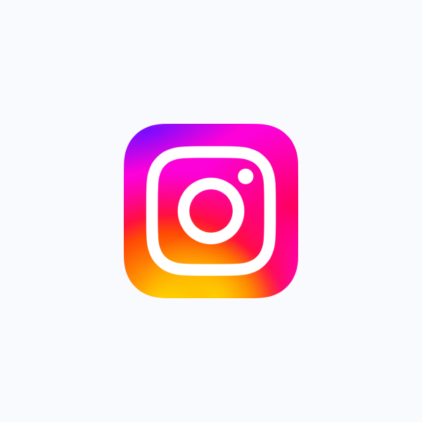 Instagram-аккаунт с синей галочкой / Год регистрации 2021–2023 / От 10 000 до 20 000 подписчиков
